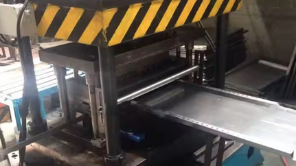 Metal Shelve Roll Forming Machine – United Arab Emirates