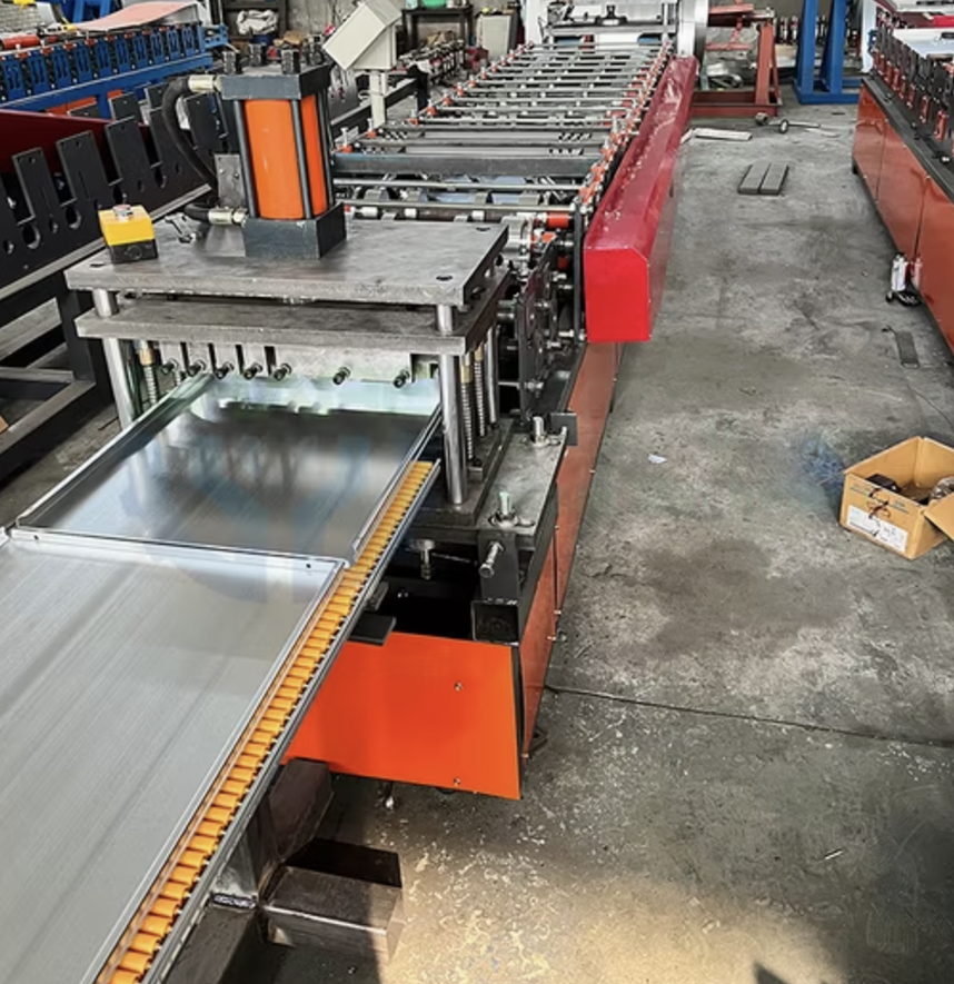 Rack roll forming machine in Canada