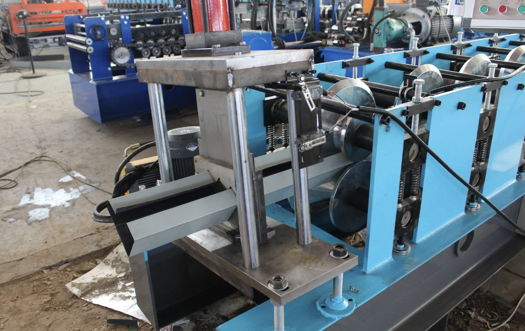 Rain gutter roll forming machine in Ghana