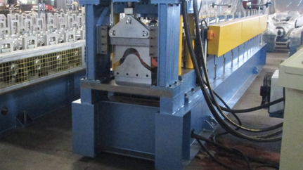 Ridge cap roll forming machine in Uruguay