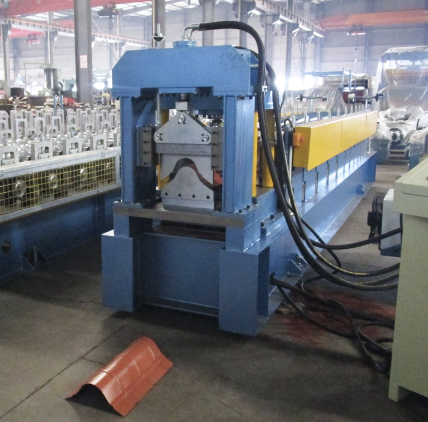 Ridge cap roll forming machine in Uruguay