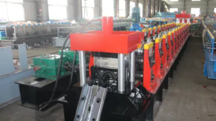 Road Crash Barrier or W Beam / Side Rail Guard Roll Forming Machine in Dongguan China