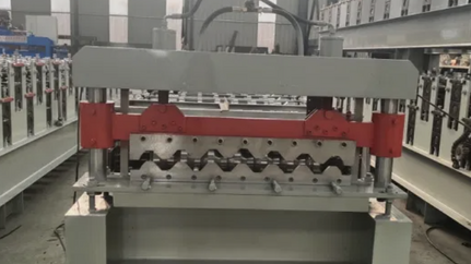 Roof panel roll forming machine in Egypt