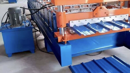 Roof panel roll forming machine in Guinea