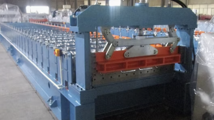 Roof panel roll forming machine Sweden