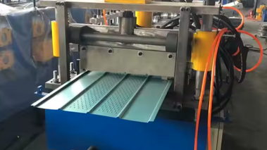 Roof Sheet Roll Forming Machine – United Arab Emirates