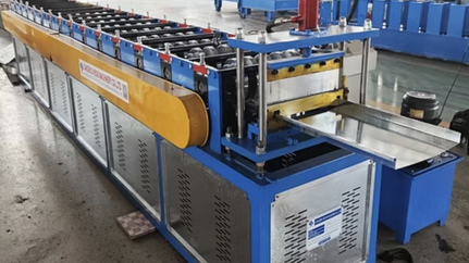 Standing seam roll forming machine in Canada