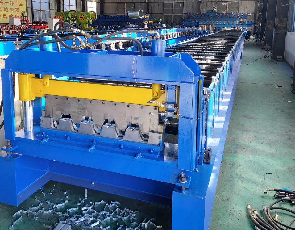 Steel Roof Deck Roll Forming Machine in Texas USA