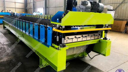 Steel Roofing Sheet Roll Forming Machine In China