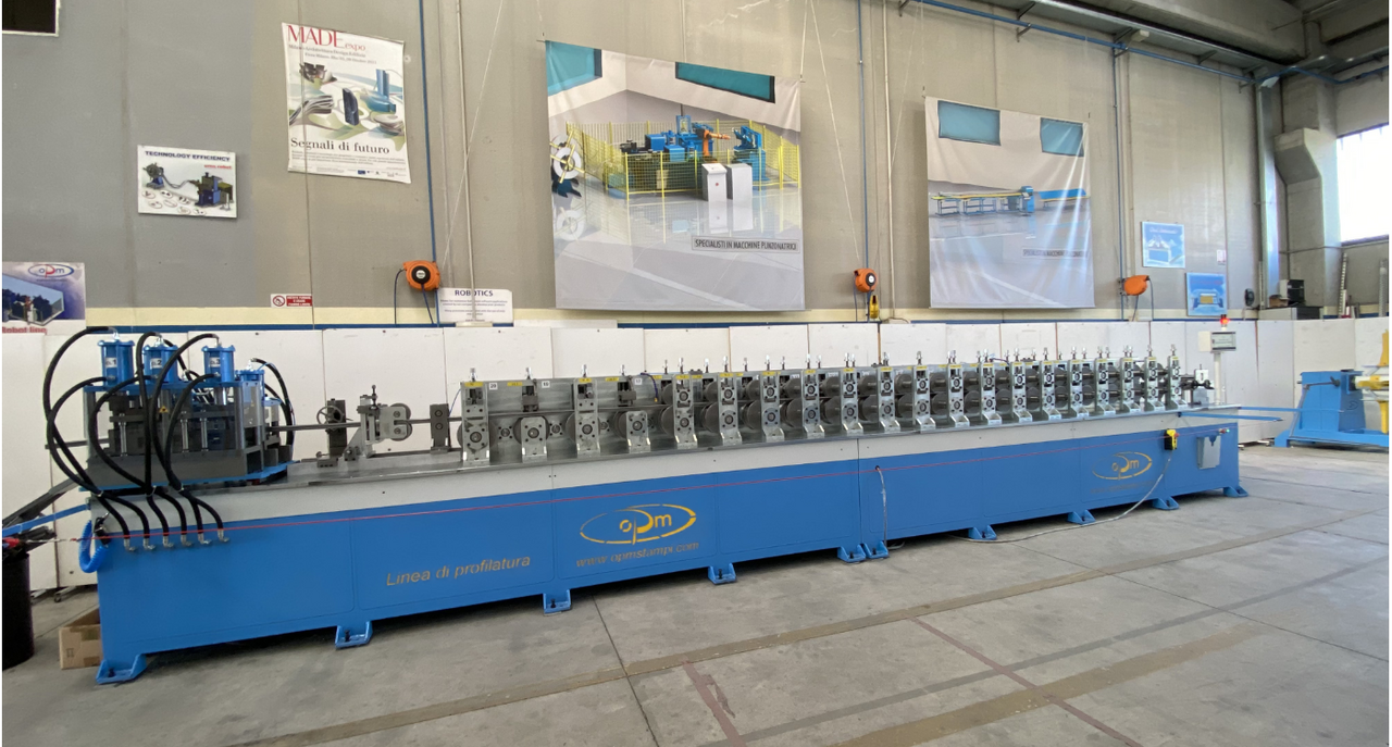 Structural profile roll forming machine in Baronissi, Italy