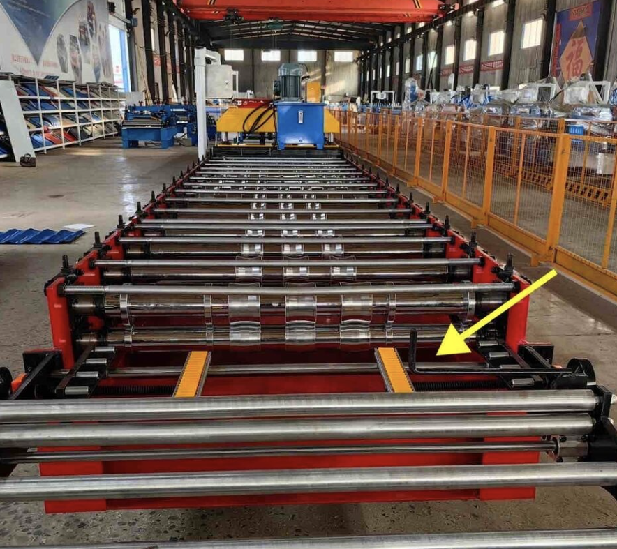 Trapezoid Roof Sheet Roll Forming Machinery In China