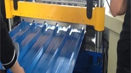 Trapezoid Roofing Sheet Roll Forming Machine In China