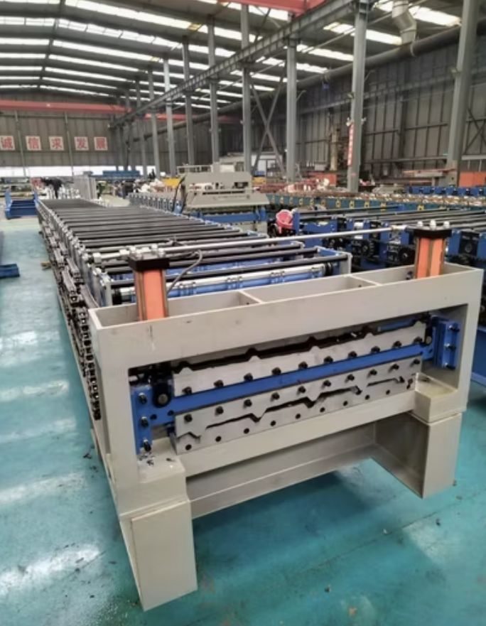 Wall panel roll forming machine in Hong Kong